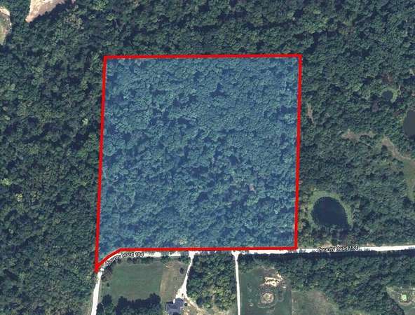 16 Acres of Recreational & Residential Land for Sale in Moberly, Missouri