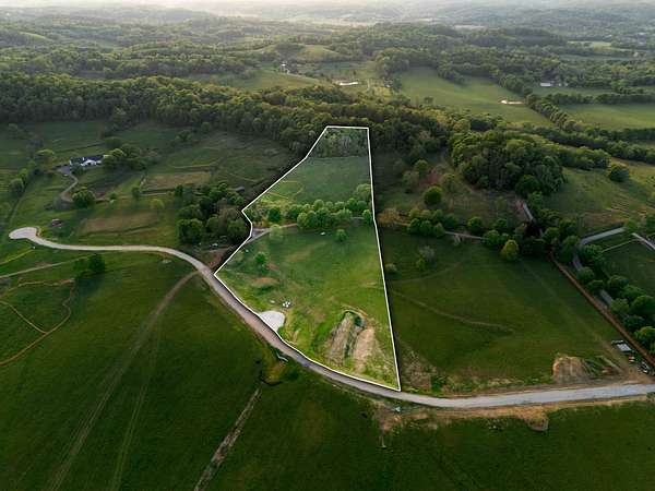 15.6 Acres of Land for Sale in Franklin, Tennessee