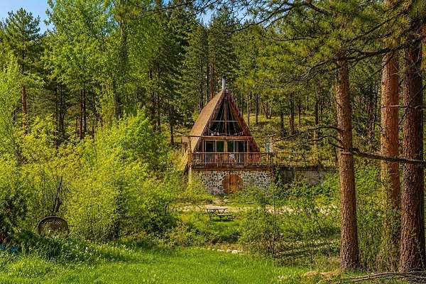 1.65 Acres of Land with Home for Sale in Drake, Colorado