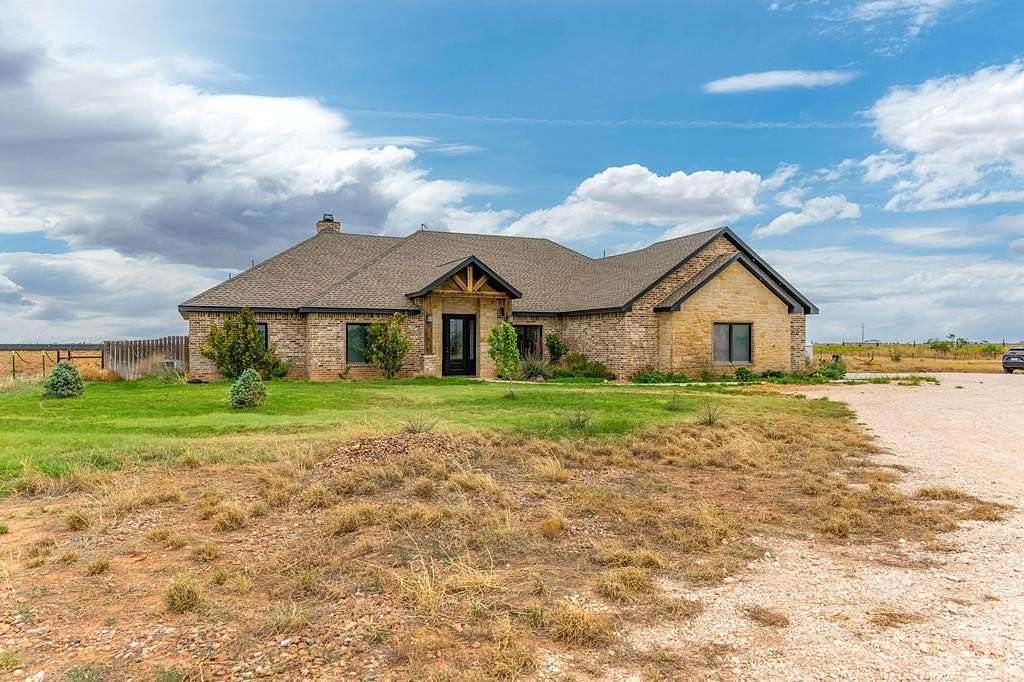 10 Acres of Land with Home for Sale in Seminole, Texas