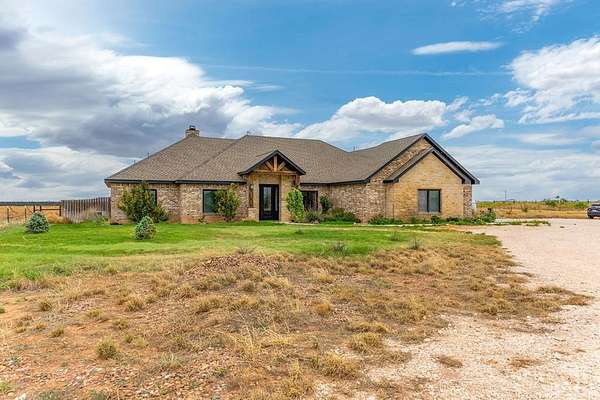 10 Acres of Land with Home for Sale in Seminole, Texas