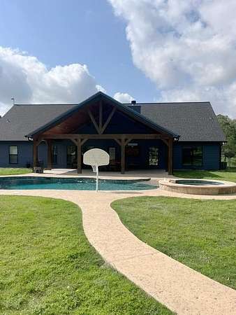 10 Acres of Land with Home for Sale in Nacogdoches, Texas