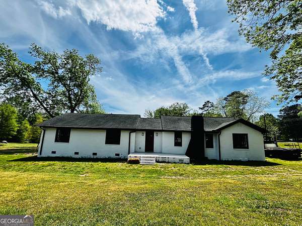 1.6 Acres of Land with Home for Sale in Moreland, Georgia