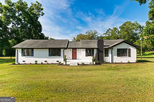 1.6 Acres of Land with Home for Sale in Moreland, Georgia