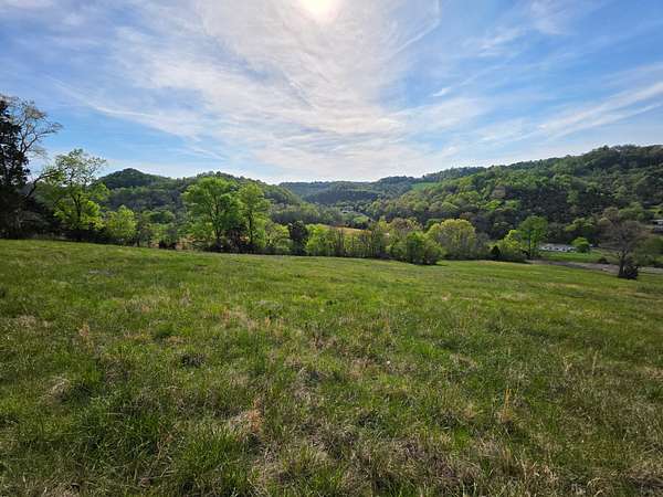 8 Acres of Land for Sale in Chestnut Mound, Tennessee