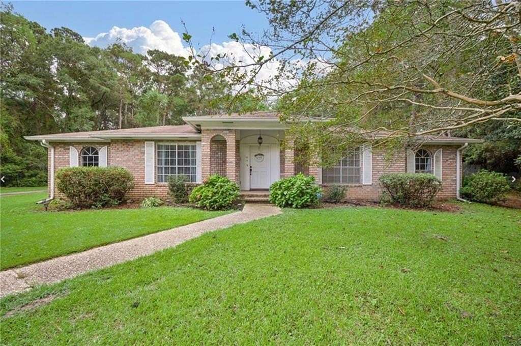 2 Acres of Land with Home for Lease in Mobile, Alabama