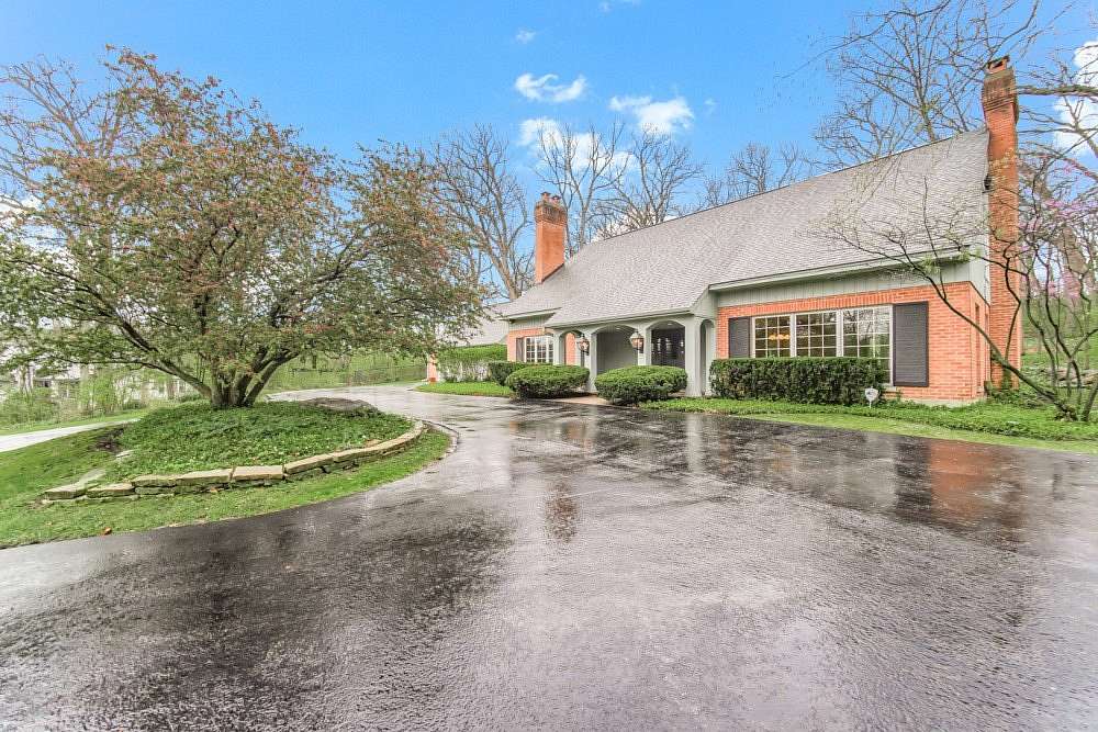 1.66 Acres of Land with Home for Sale in Palos Park, Illinois