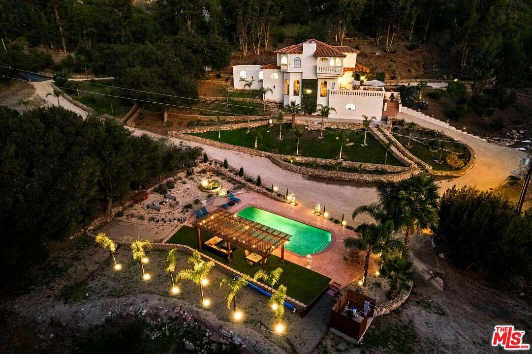 21.7 Acres of Land with Home for Lease in Malibu, California