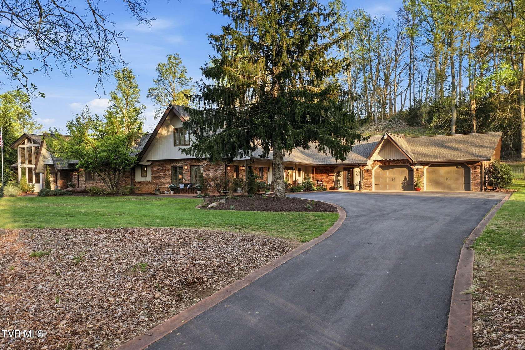 9 Acres of Improved Residential Land for Sale in Bluff City, Tennessee