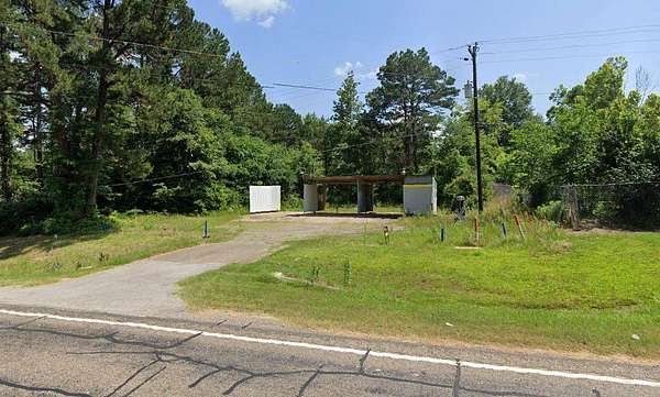 3.29 Acres of Land for Auction in Tyler, Texas