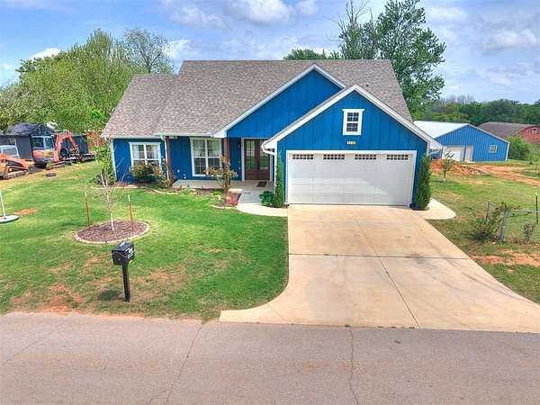 1.77 Acres of Land with Home for Sale in Choctaw, Oklahoma