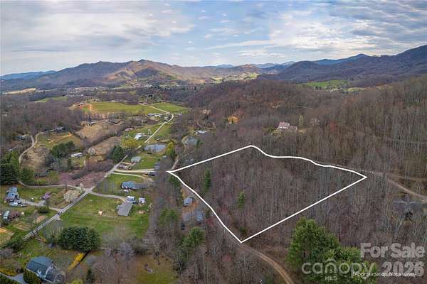2.88 Acres of Land for Sale in Waynesville, North Carolina