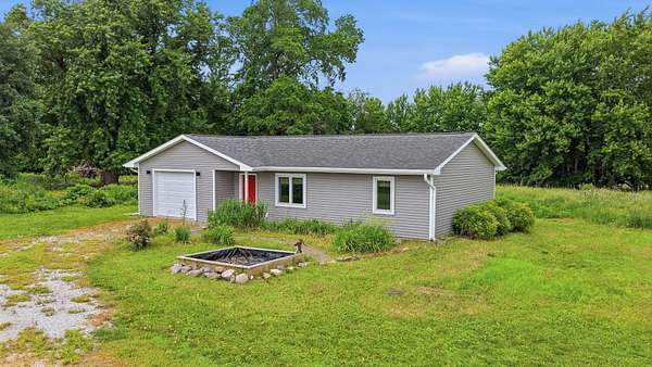 3.49 Acres of Land with Home for Sale in Ellsworth, Iowa