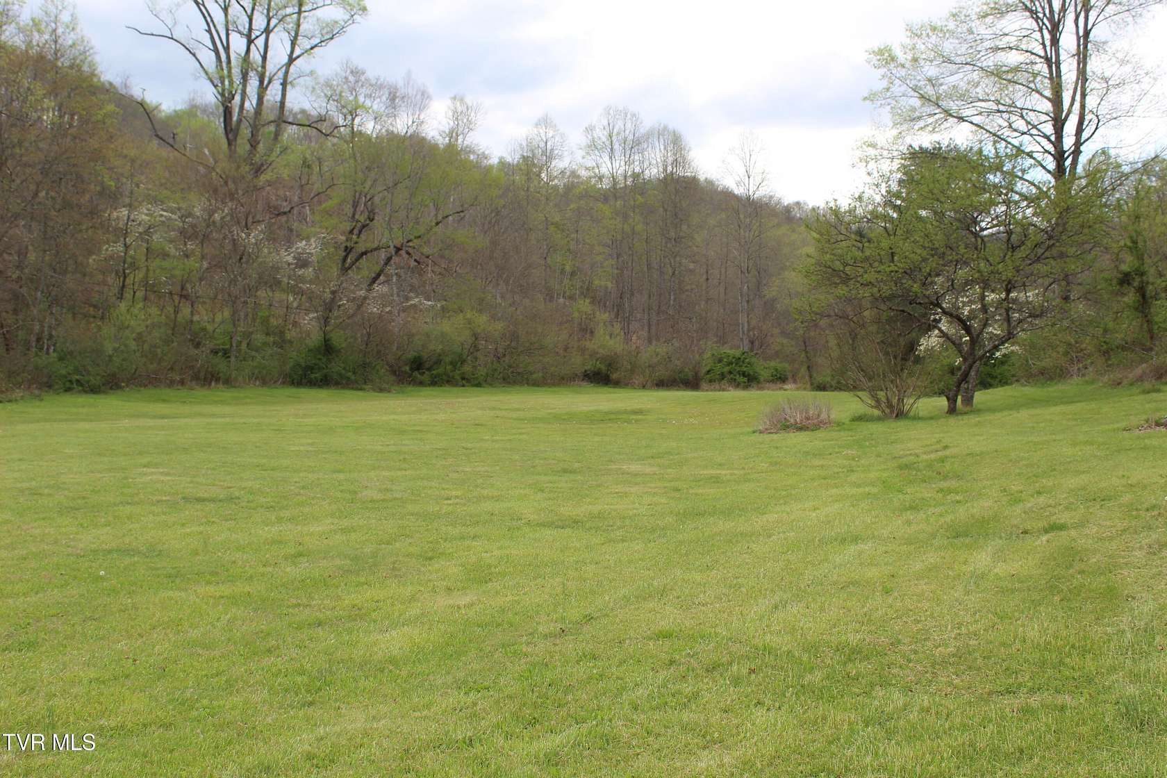 5.5 Acres of Residential Land for Sale in Keokee, Virginia