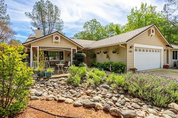 6 Acres of Land with Home for Sale in Redding, California