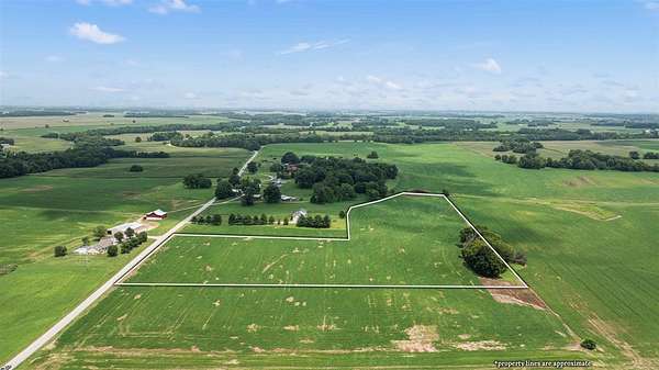 13.7 Acres of Agricultural Land for Sale in Franklin, Kentucky