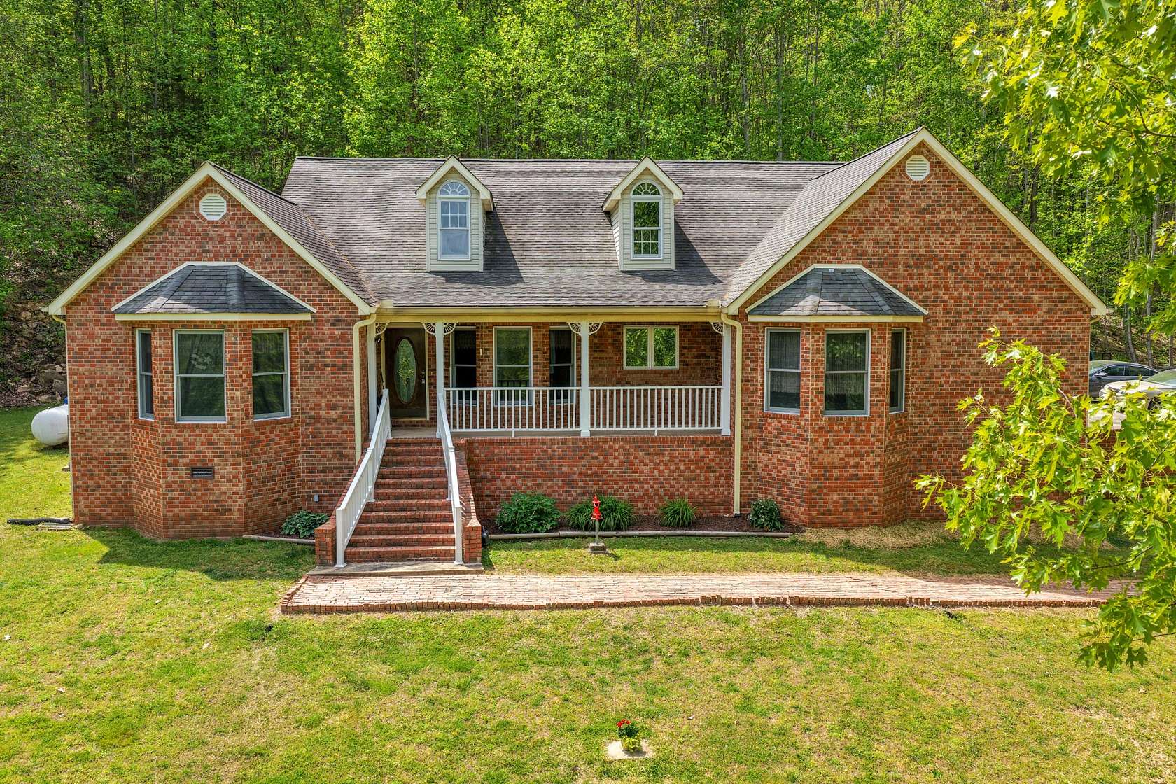 32.6 Acres of Recreational Land with Home for Sale in South Pittsburg, Tennessee