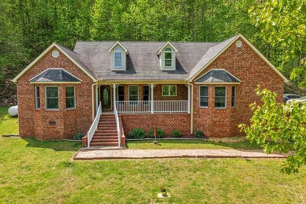 32.6 Acres of Recreational Land with Home for Sale in South Pittsburg, Tennessee