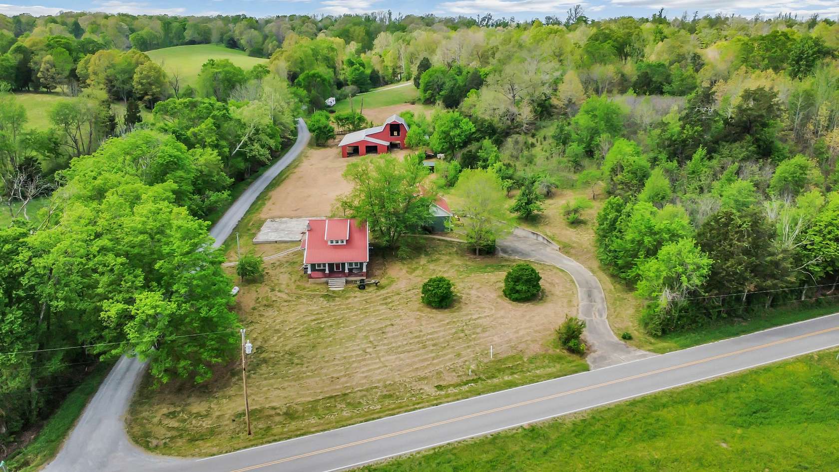 5 Acres of Land with Home for Sale in Erin, Tennessee