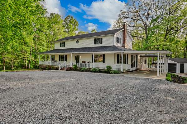 3 Acres of Land with Home for Sale in Clarksville, Tennessee