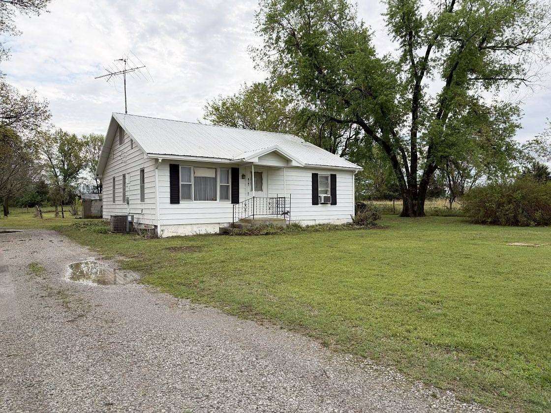 4.5 Acres of Land with Home for Sale in Columbus, Kansas