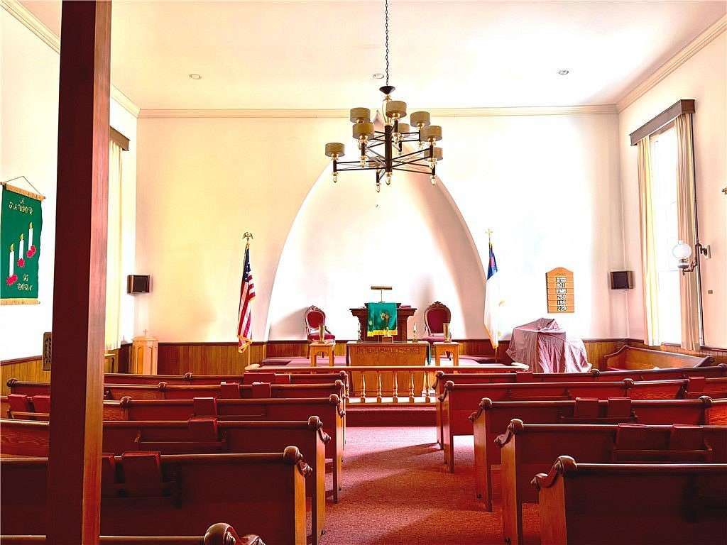 4.87 Acres of Improved Commercial Land for Sale in Milford, New York