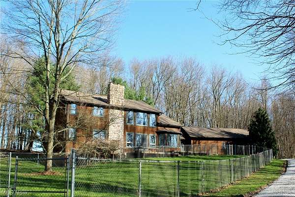 16.5 Acres of Land with Home for Sale in Leetonia, Ohio