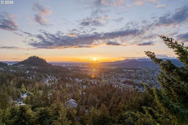 8.88 Acres of Residential Land for Sale in Springfield, Oregon