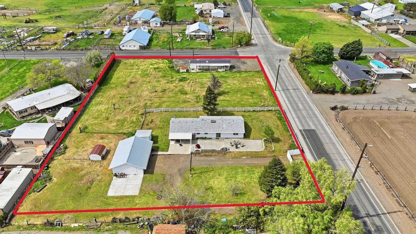 1.56 Acres of Land with Home for Sale in Kennewick, Washington