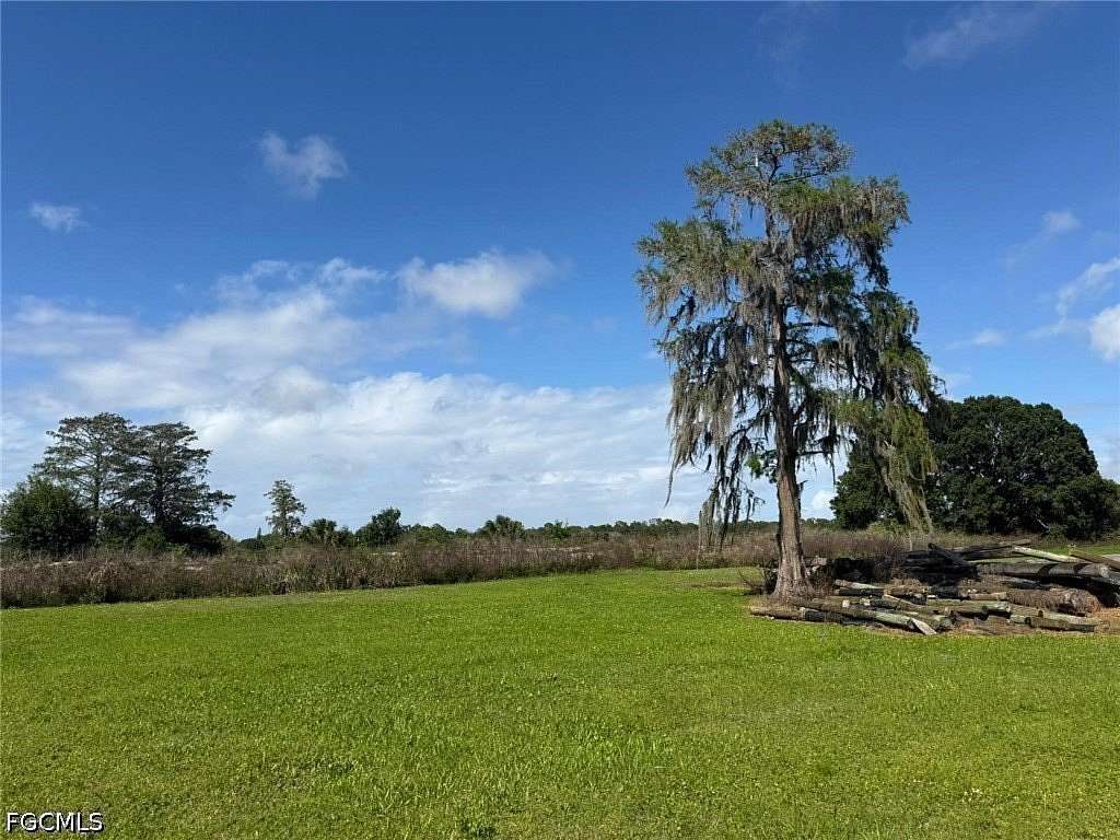 1 Acre of Residential Land for Sale in Clewiston, Florida