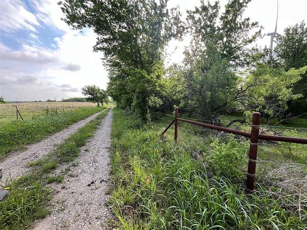 309 Acres of Land for Sale in Coolidge, Texas