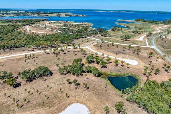 1 Acre of Residential Land for Sale in Windom, Texas