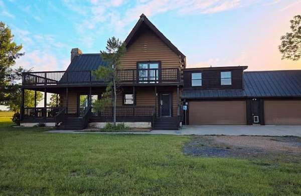 2.75 Acres of Land with Home for Lease in Sherman, Texas