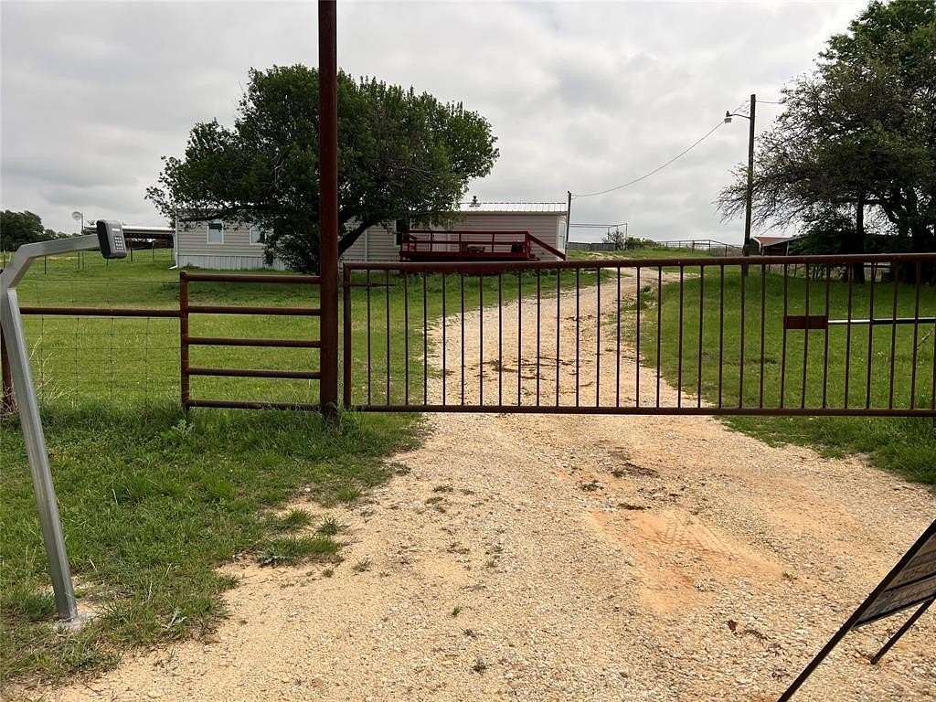 4.27 Acres of Land with Home for Sale in Dublin, Texas