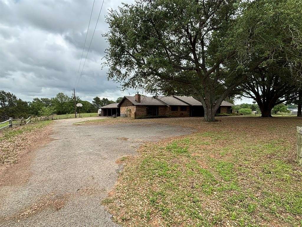 6.9 Acres of Land with Home for Sale in Brownsboro, Texas