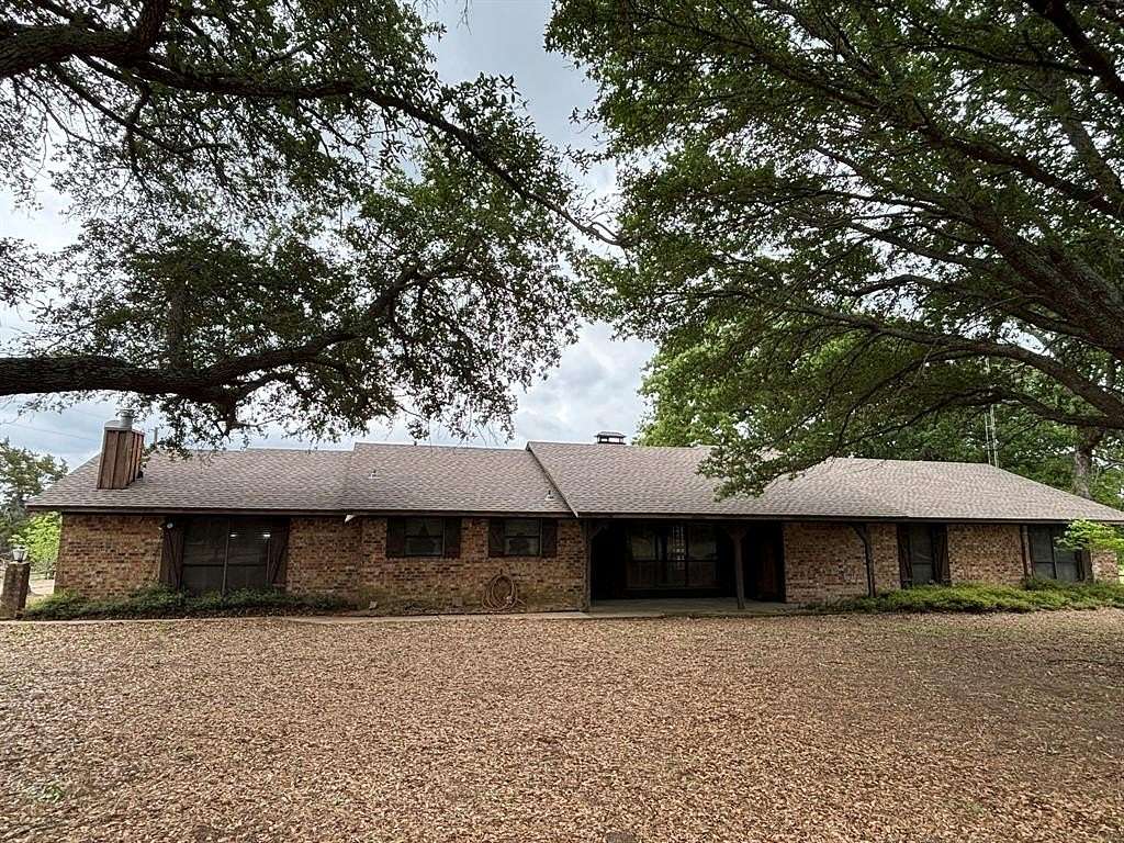 6.9 Acres of Land with Home for Sale in Brownsboro, Texas