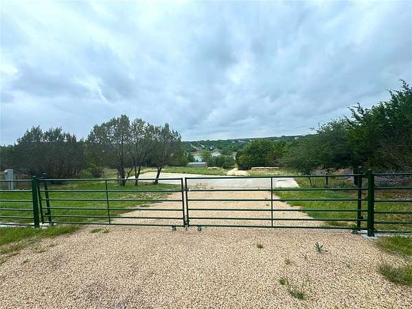 1 Acre of Residential Land for Sale in Bluff Dale, Texas