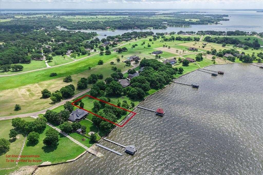 0.87 Acres of Residential Land for Sale in Corsicana, Texas