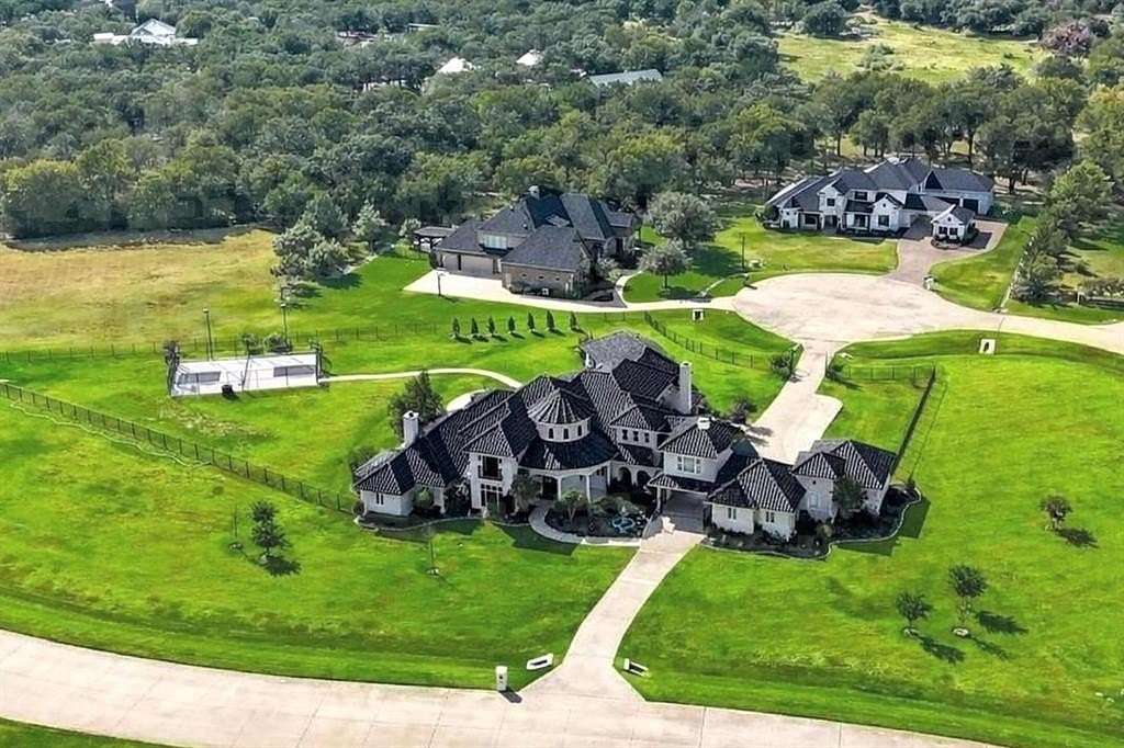 2.39 Acres of Land with Home for Sale in Bartonville, Texas