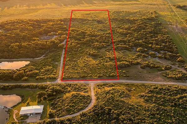 10 Acres of Residential Land for Sale in Luther, Oklahoma