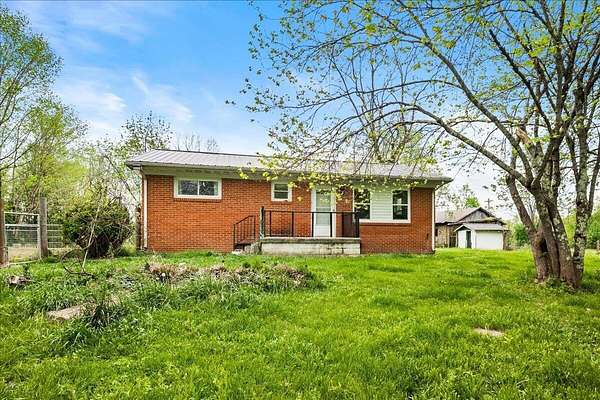 5 Acres of Improved Mixed-Use Land for Sale in London, Kentucky