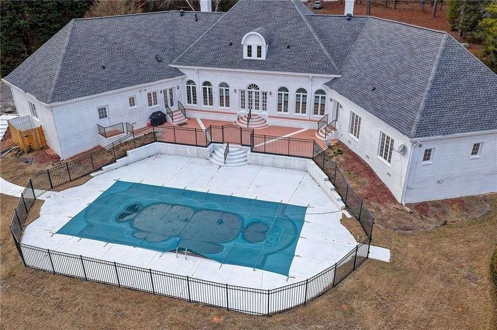 22.5 Acres of Recreational Land with Home for Lease in Grayson, Georgia