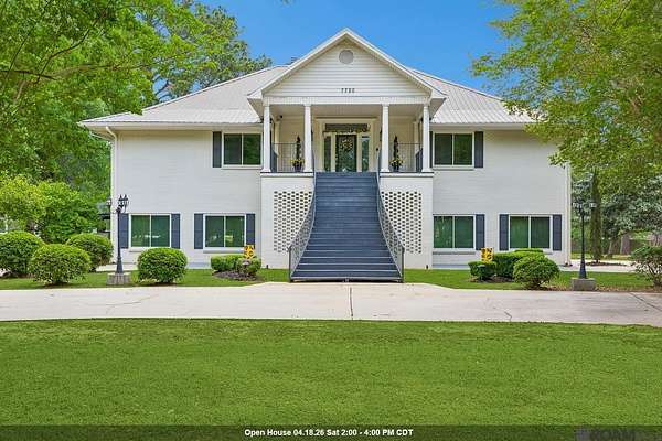 1.55 Acres of Land with Home for Sale in Baton Rouge, Louisiana