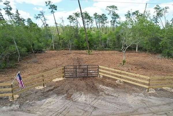 0.23 Acres of Residential Land for Sale in Umatilla, Florida