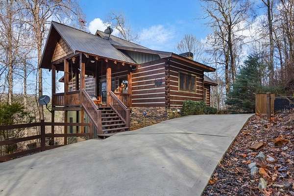 6.3 Acres of Land with Home for Sale in Blue Ridge, Georgia