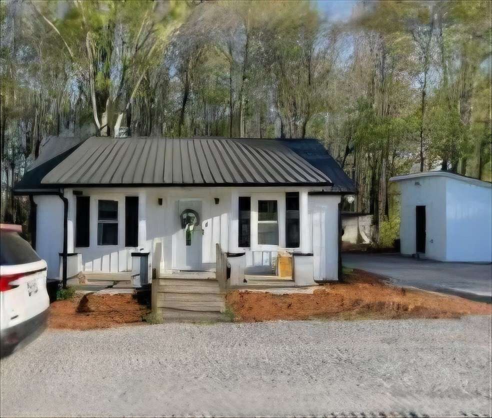 9.62 Acres of Land with Home for Sale in Smithville, Tennessee