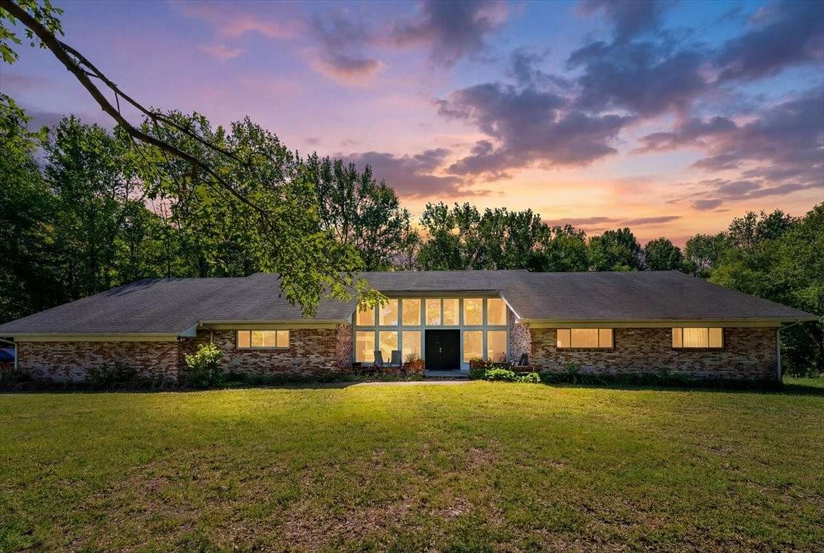 5.62 Acres of Land with Home for Sale in Manchester, Tennessee