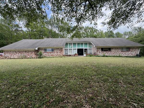 5.62 Acres of Land with Home for Sale in Manchester, Tennessee