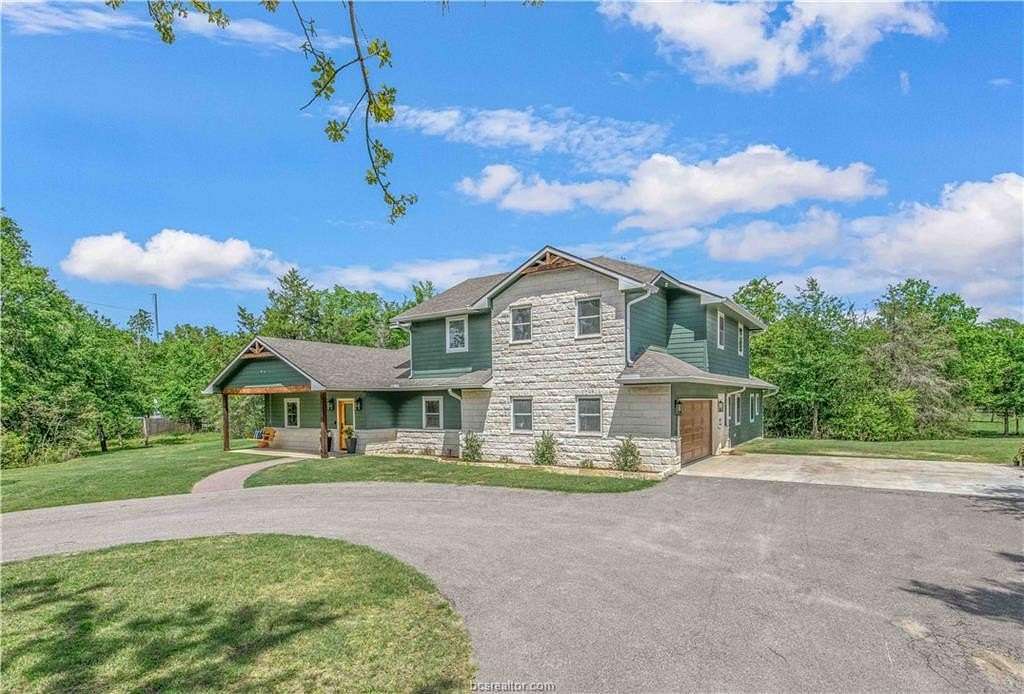 4.47 Acres of Improved Mixed-Use Land for Sale in Bryan, Texas