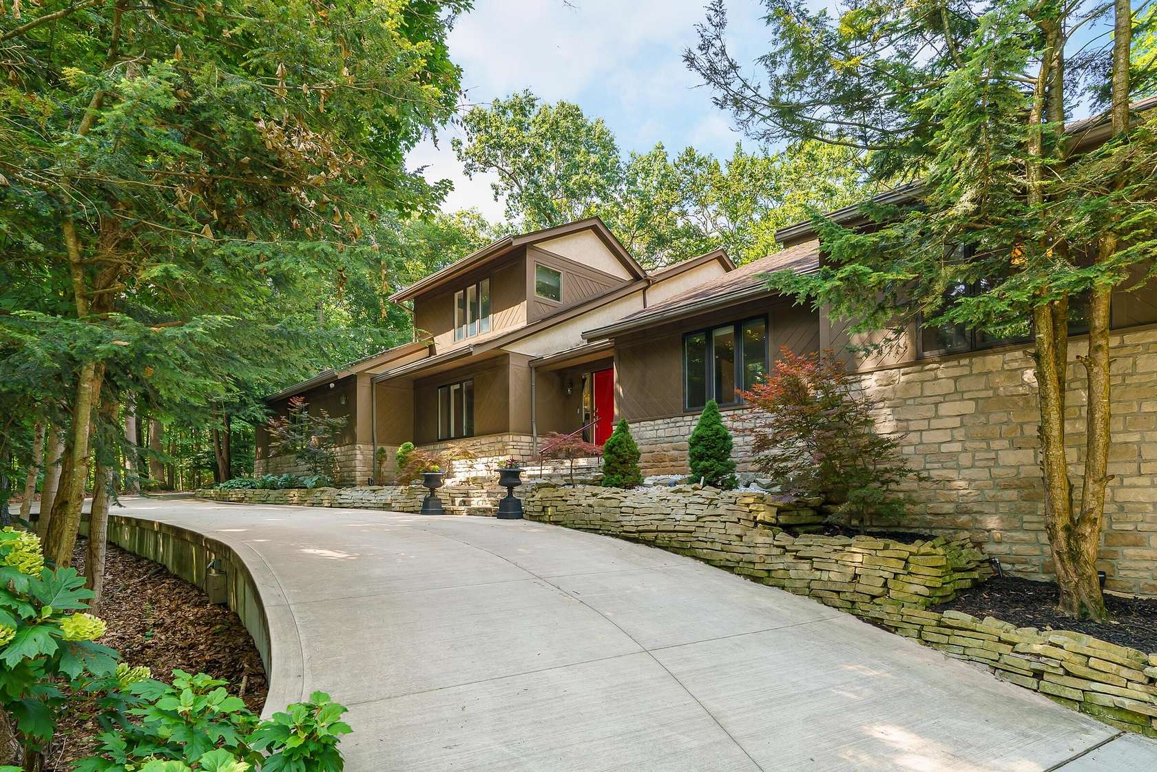 2.52 Acres of Land with Home for Sale in Powell, Ohio